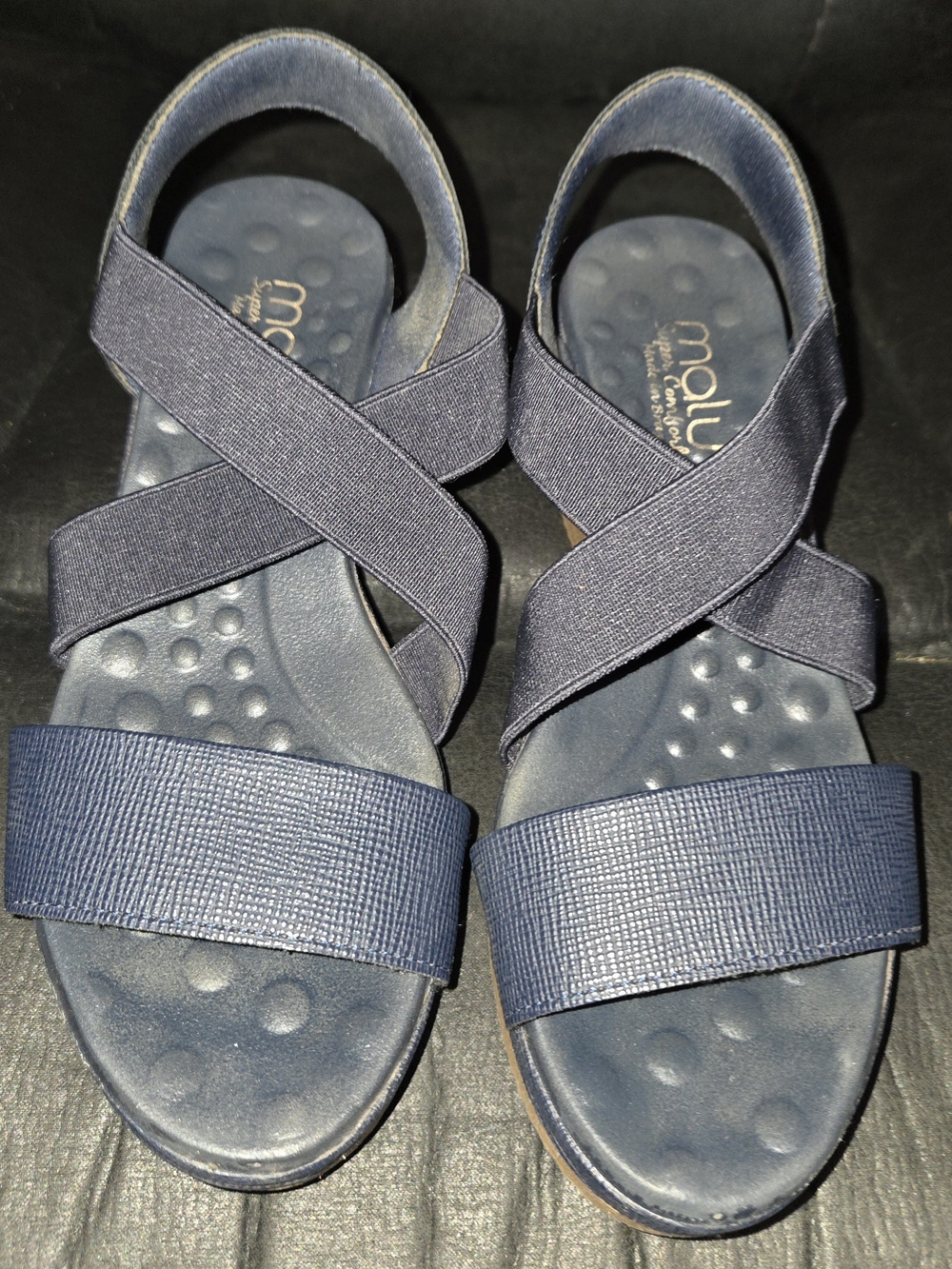 VGUC Womens Malu Super Comfortable Women's Navy Elastic Cross-Strap Wedge Sandal